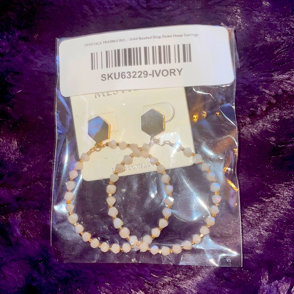⭐️🌟BEAUTIFUL IVORY GOLD DROP DOWN HOOP EARRINGS ⭐️🌟